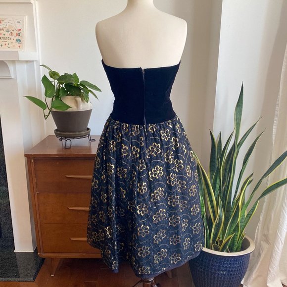 80s Does 50s Strapless Prom Party Dress with Poofy Skirt in Black & Gold Size M - Picture 2 of 8